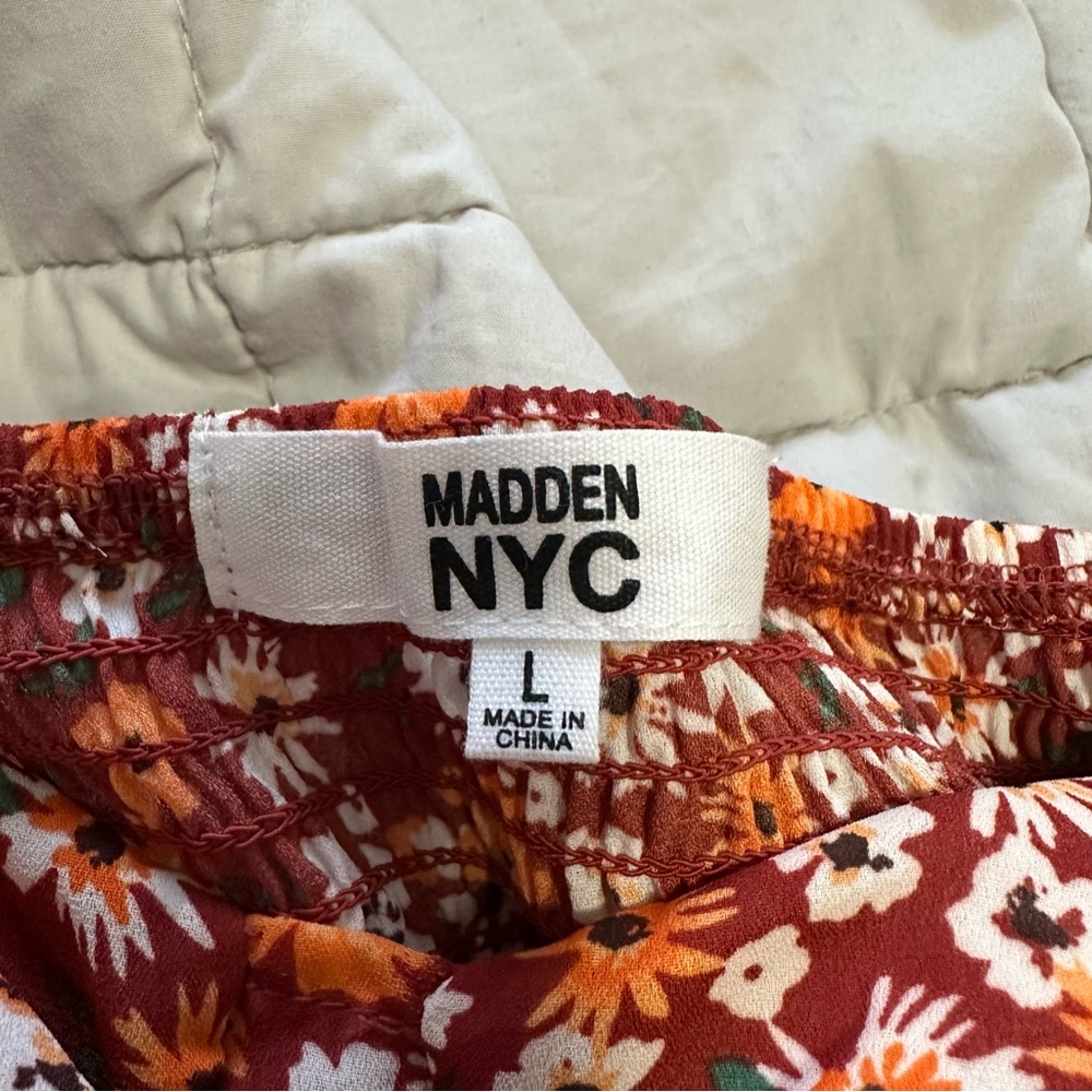 Madden NYC Floral Shirred Print Peasant Top Size Large Bohemian Cottagecore - Picture 6 of 10